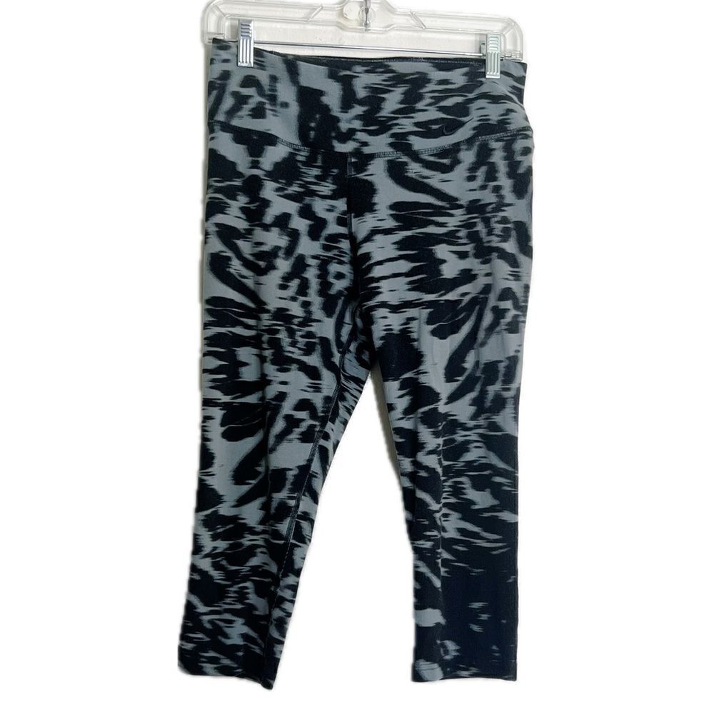 Nike women’s size medium, cropped dri-fit tie-dye leggings, no pockets